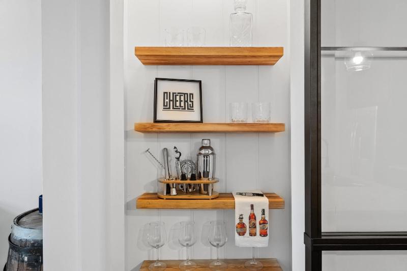 Urban Bourbon Escape - Downtown Louisville Getaway - image 25