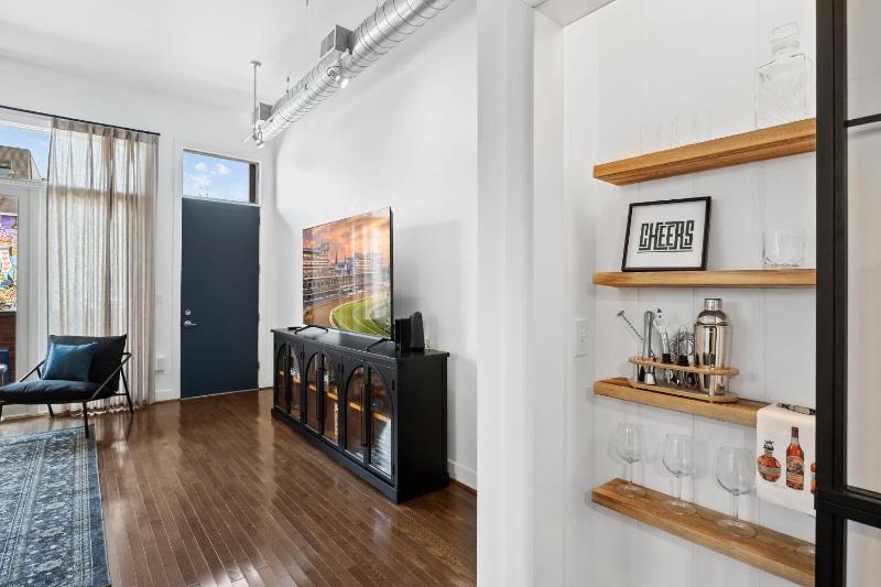 Urban Bourbon Escape - Downtown Louisville Getaway - image 26