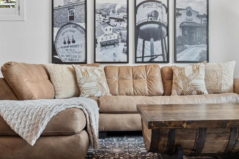 Urban Bourbon Escape - Downtown Louisville Getaway - image 24