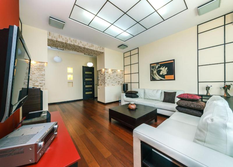 Modern Central Kyiv Apartment with City View - image 7