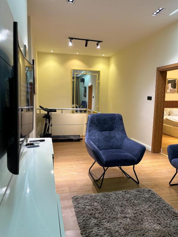 The lux place - image 7