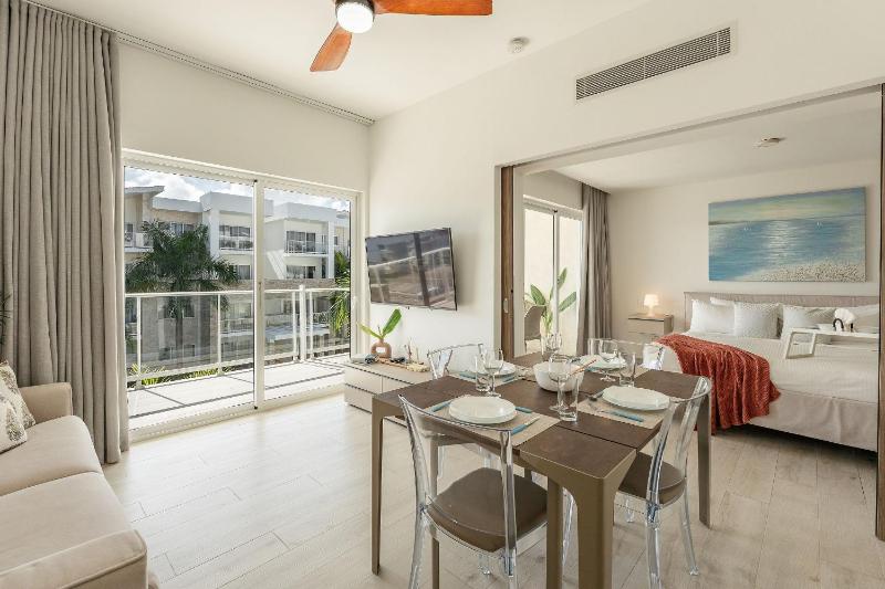 Beach Haven 1BDR Condo Paseo Playa Coral - 305 - image 20