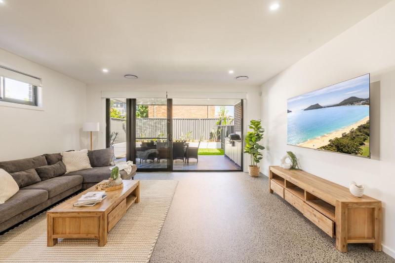 Summer Dayz Shoal Bay 21B Tomaree Rd - ducted air and WiFi - image 27