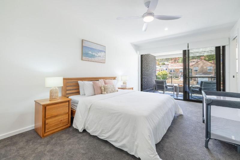 Summer Dayz Shoal Bay 21B Tomaree Rd - ducted air and WiFi - image 36