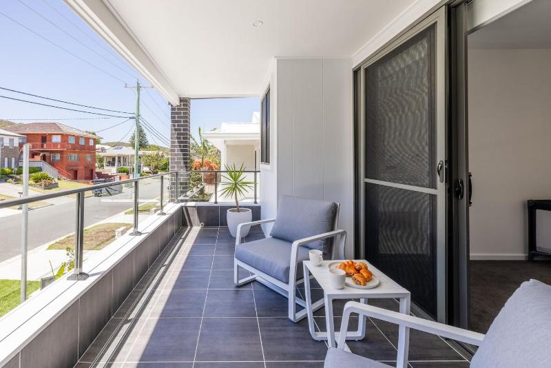 Summer Dayz Shoal Bay 21B Tomaree Rd - ducted air and WiFi - image 35