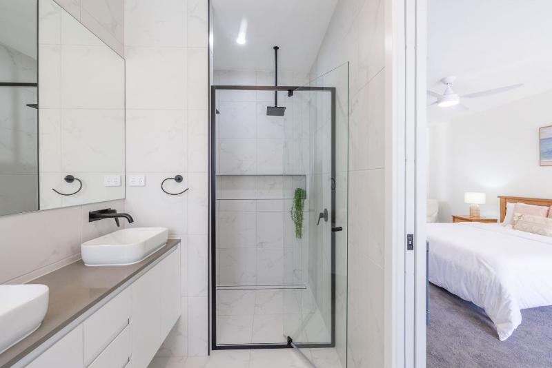 Summer Dayz Shoal Bay 21B Tomaree Rd - ducted air and WiFi - image 34