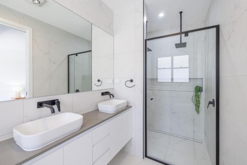 Summer Dayz Shoal Bay 21B Tomaree Rd - ducted air and WiFi - image 26