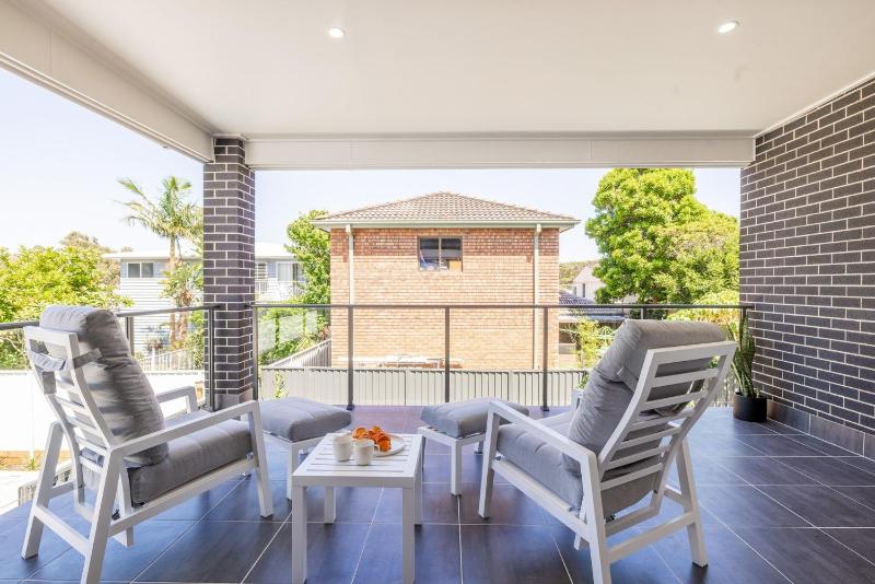Summer Dayz Shoal Bay 21B Tomaree Rd - ducted air and WiFi - image 37