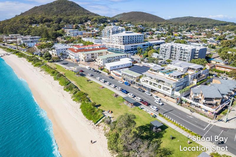 Summer Dayz Shoal Bay 21B Tomaree Rd - ducted air and WiFi - image 33