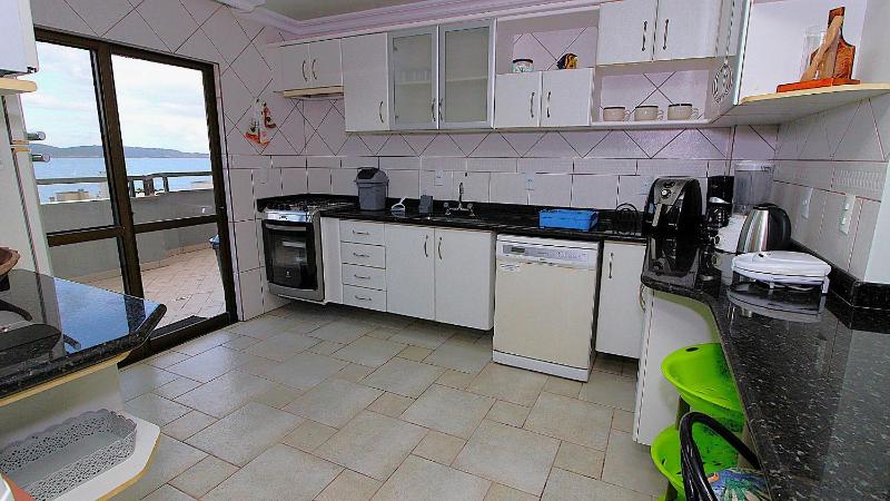 1027 - Cobertura duplex com piscina em Bombinhas - image 23
