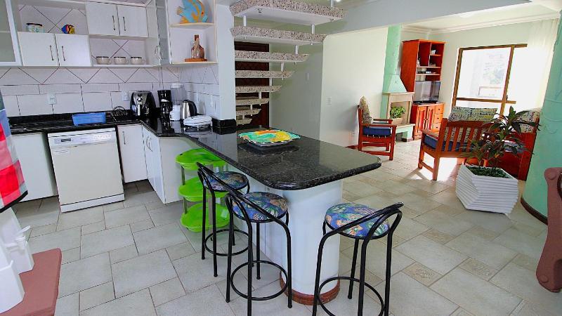 1027 - Cobertura duplex com piscina em Bombinhas - image 39