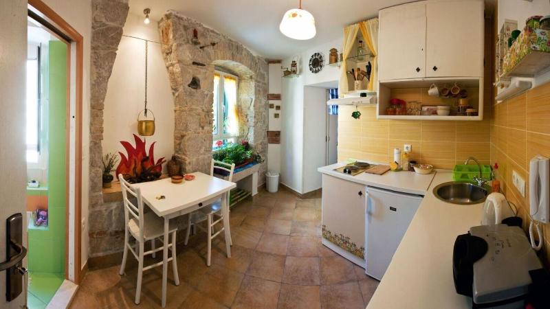 Apartment Happy - image 16