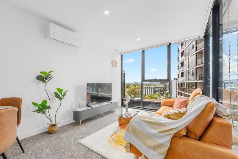 Woden Haven near Hospital Gym PoolParking - image 10