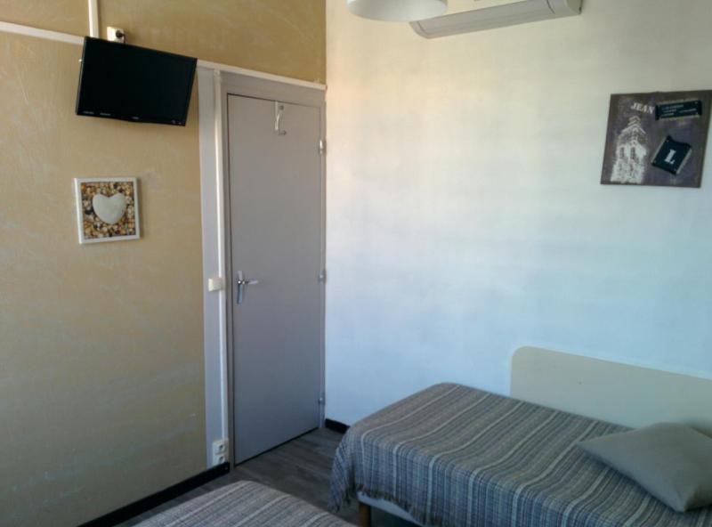 Triple Room image 2