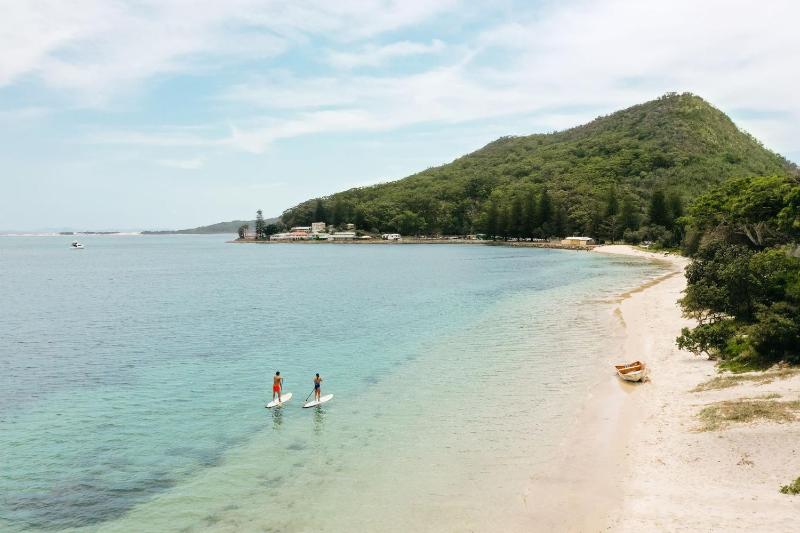 Shoal Bay Beach House Two - image 13