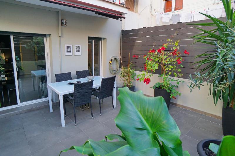 Two-Bedroom Apartment - Passatge Nogués 5 image 1