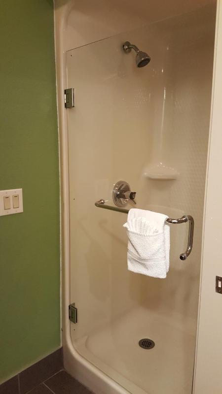 King Room - Non-Smoking image 2