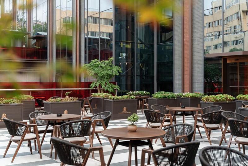 Power Stone Hotel Chengdu Kuanzhai Alley Branch-Local FlavorsTraditional DressSichuan Fine Dining - image 7