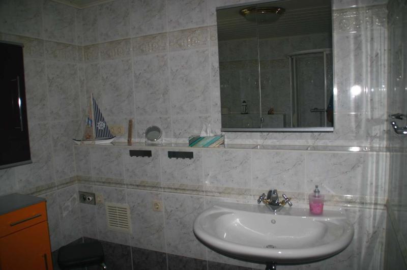 Two-Bedroom Apartment (5 Adults) image 2