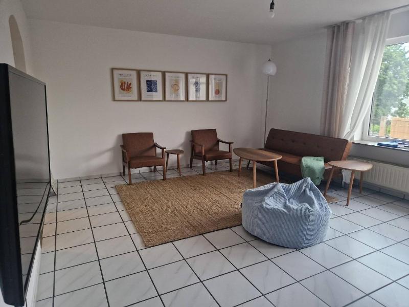 Duplex with Patio near Exhibition/Messe - image 4