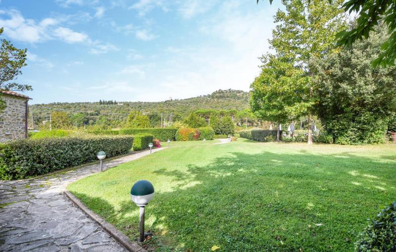 Beautiful Apartment In Cortona With Swimming Pool - image 31