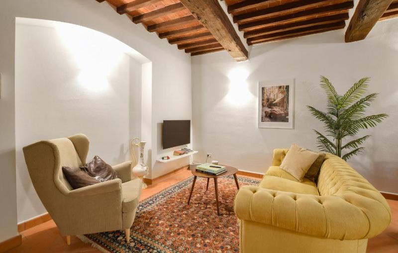 Beautiful Apartment In Cortona With Swimming Pool - image 3