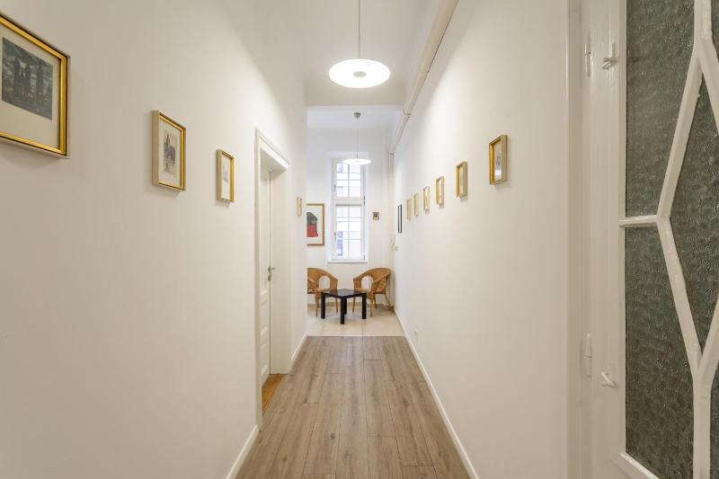 Urban Rooms-- Free parking-- - image 6