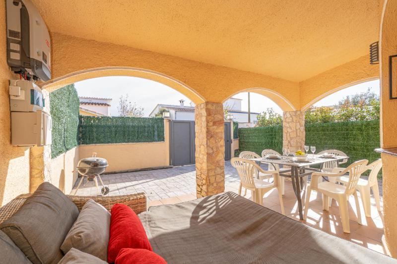 Apart-rent Casa Montgri 0130 con piscina privada - image 7