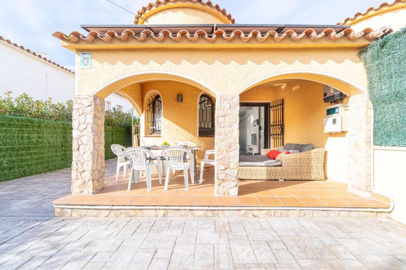 Apart-rent Casa Montgri 0130 con piscina privada - image 8