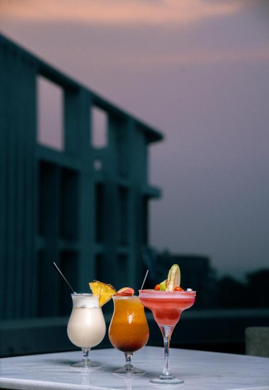 Lux Inn Hotel - image 5