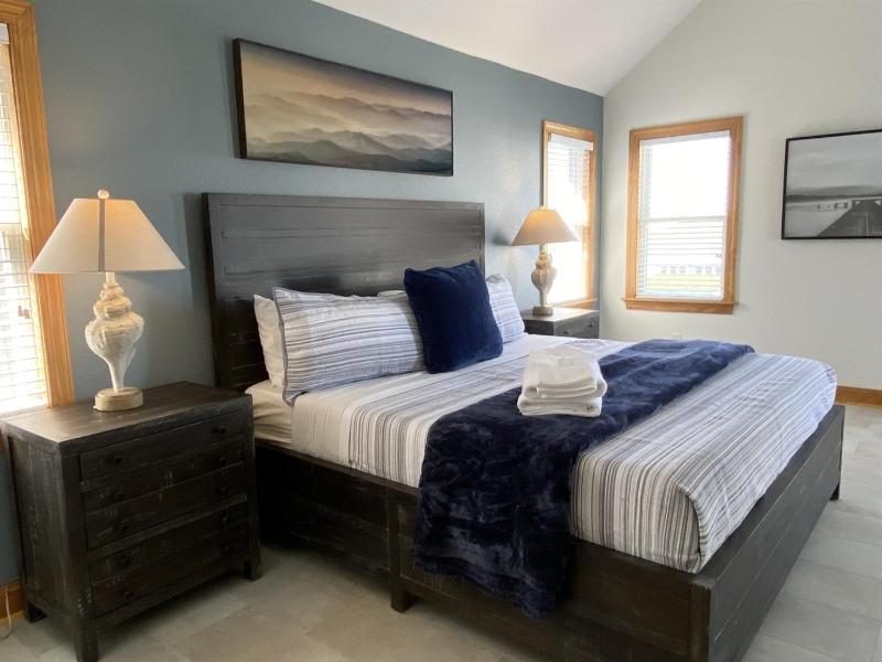 1min to Beach! Heated Pool Included! Ocean ViewsGolf CartElevatorHot Tub - image 22