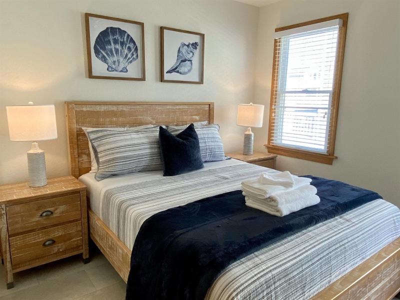 1min to Beach! Heated Pool Included! Ocean ViewsGolf CartElevatorHot Tub - image 13
