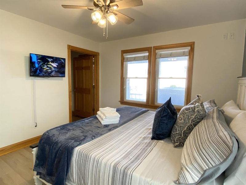 1min to Beach! Heated Pool Included! Ocean ViewsGolf CartElevatorHot Tub - image 7