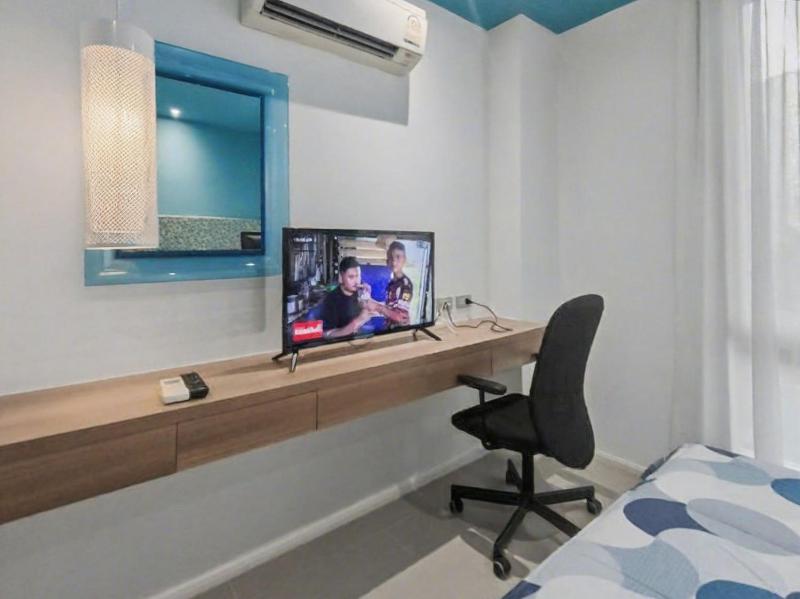 403C - Luxurious 1-BR Condo with Pool View in Pattaya - image 18