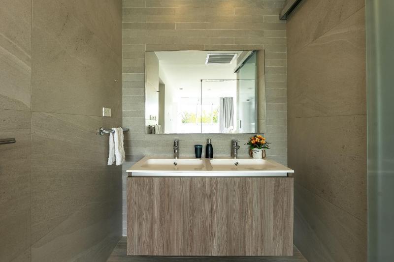 Seaside Luxury 1BDR Condo Paseo Playa Coral D-306 - image 25