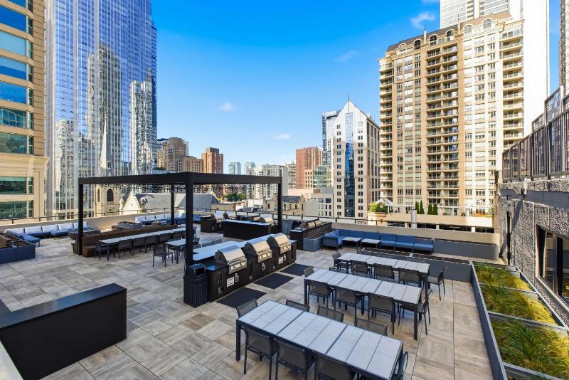 2bd River North Condo with Million Dollar Views! condo - image 8