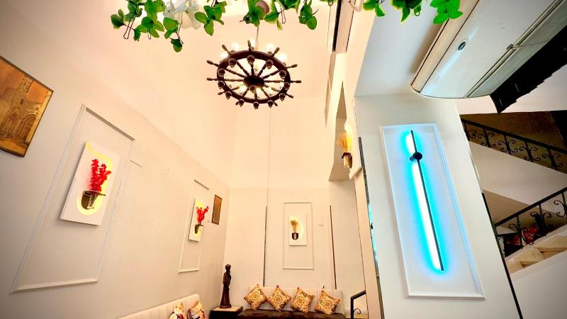 Nile Hotel - image 2