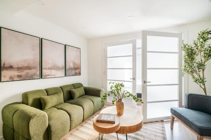 22nd Sleek Modern 1BR Gramercy - image 10