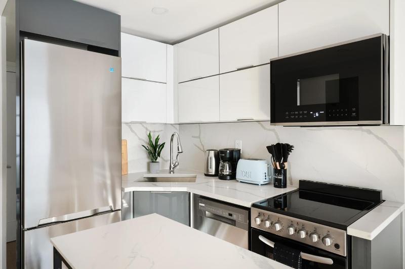 22nd Sleek Modern 1BR Gramercy - image 14