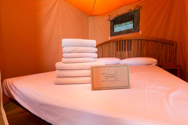 Superior Tent (5 Adults) image 3