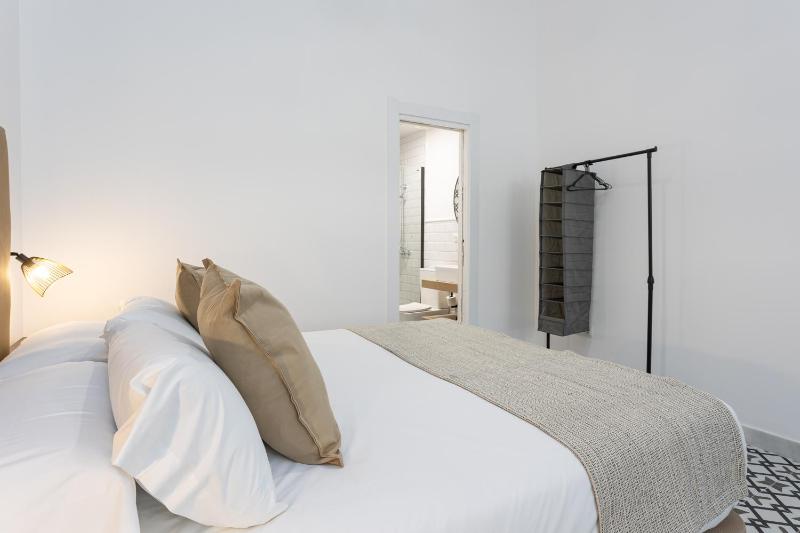 Holidays2Malaga Picasuss Loft New Built Close Huelin Beach and Promenade - image 50
