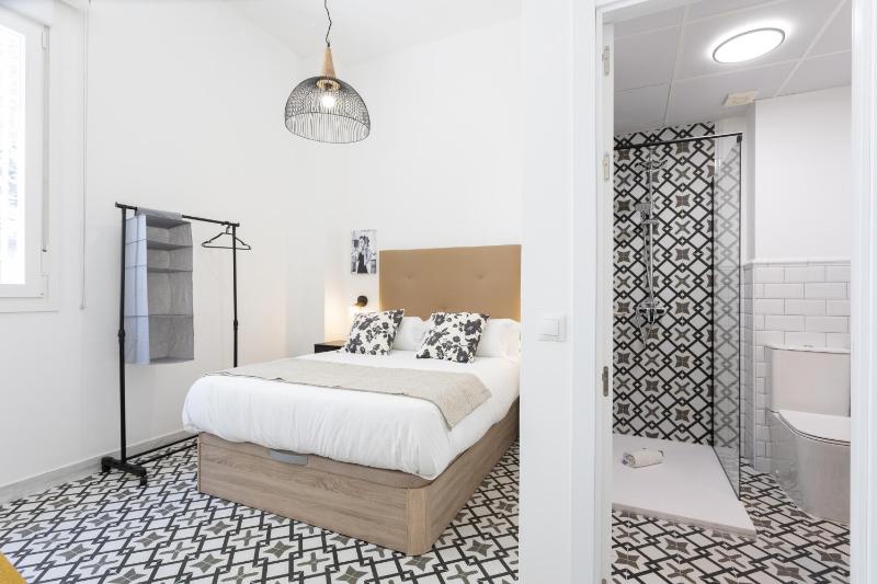 Holidays2Malaga Picasuss Loft New Built Close Huelin Beach and Promenade - image 29