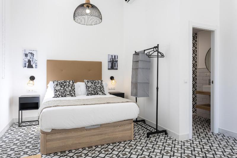 Holidays2Malaga Picasuss Loft New Built Close Huelin Beach and Promenade - image 26