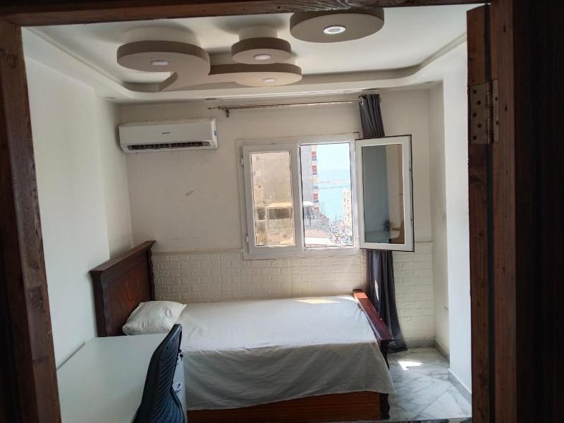 Apartment for rent in alex mahatah alraml alazarita محطه الرمل مكتبه اسكندريه فيو بحر - image 10