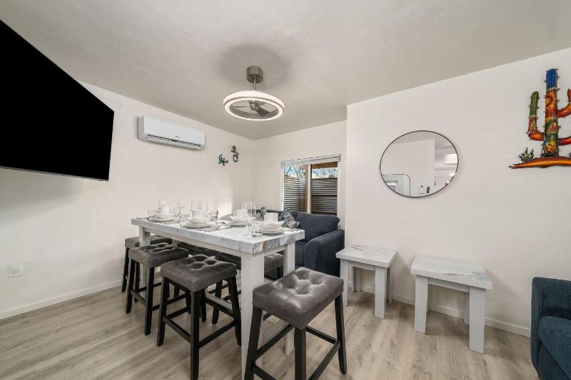 3BR 2BA Cozy Home with Jacuzzi Near Downtown - image 47