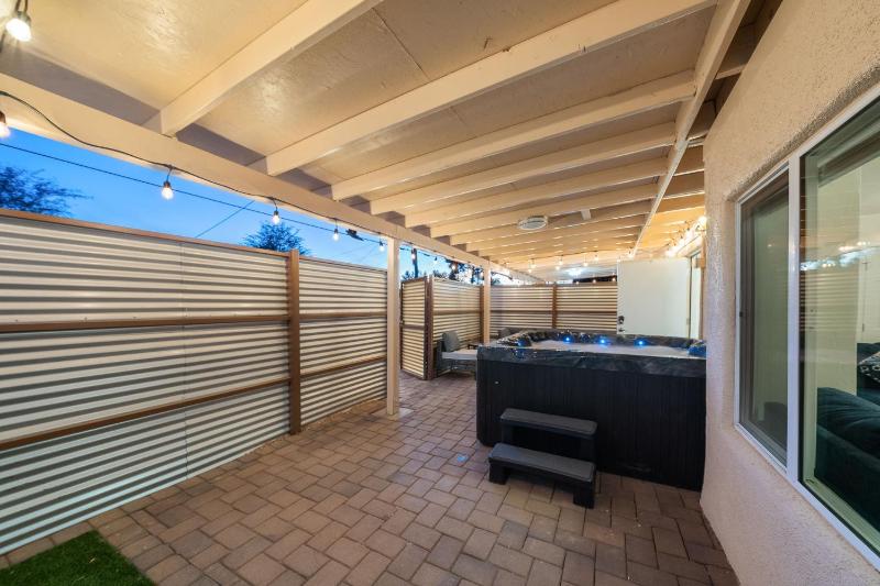 3BR 2BA Cozy Home with Jacuzzi Near Downtown - image 21