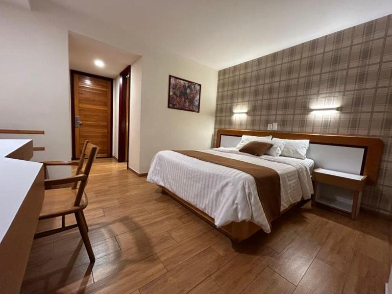 Hotel El Salvador - image 8
