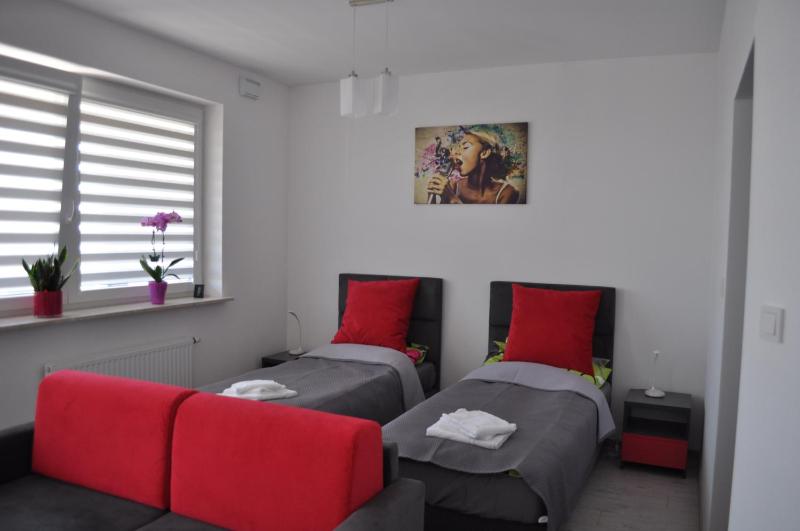 One-Bedroom Apartment image 2