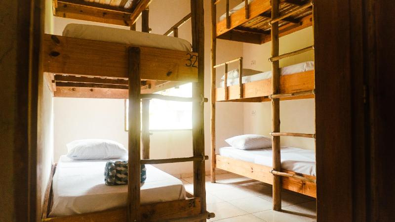 Drop House Hostel - Surf & Skate - Itamambuca - image 41