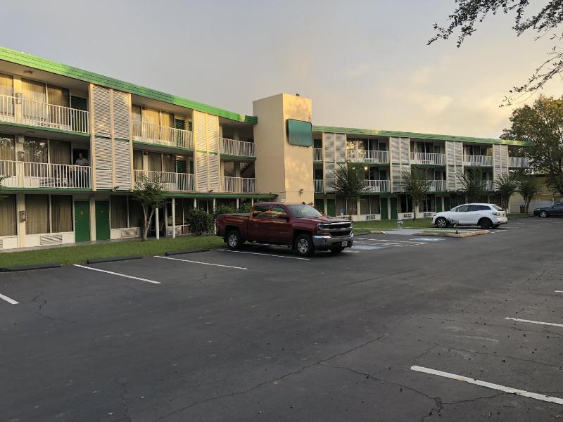Green Palms Extended Stay - image 16